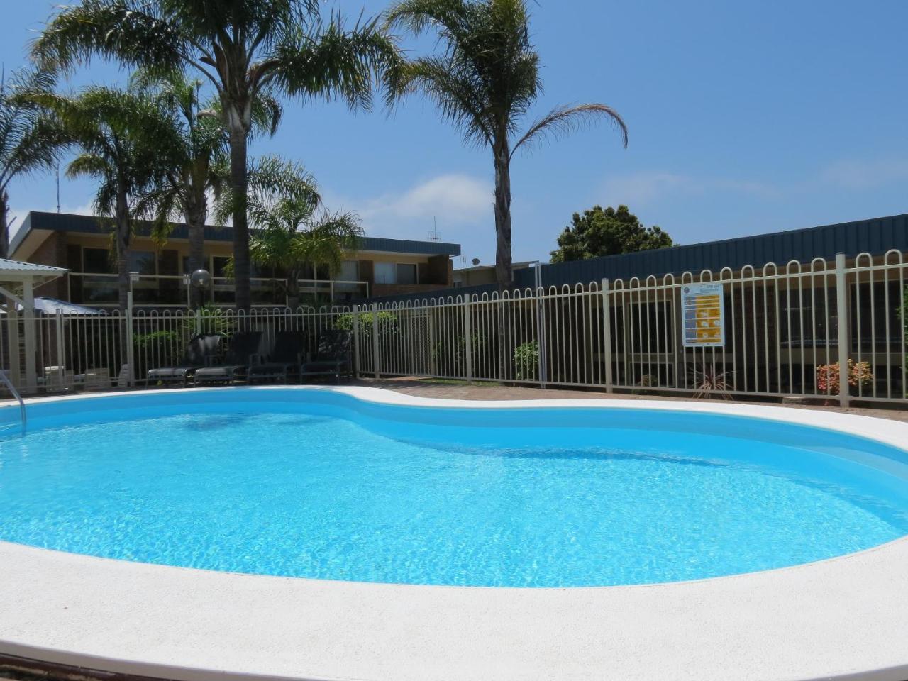 Aparthotel Chapman Court 3*