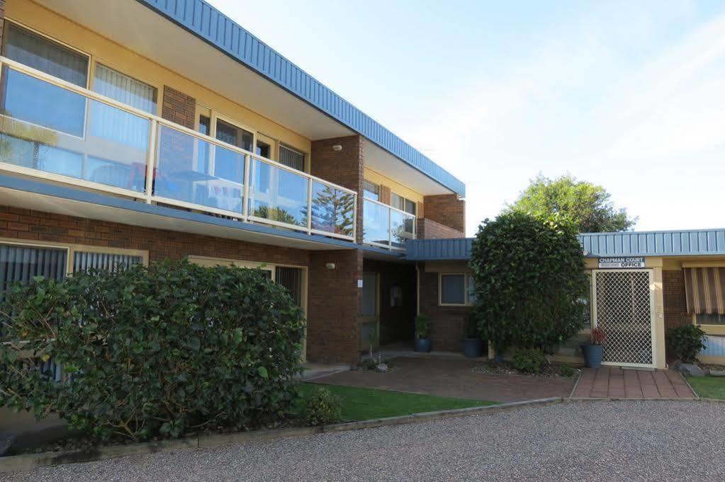 Aparthotel Chapman Court 3*